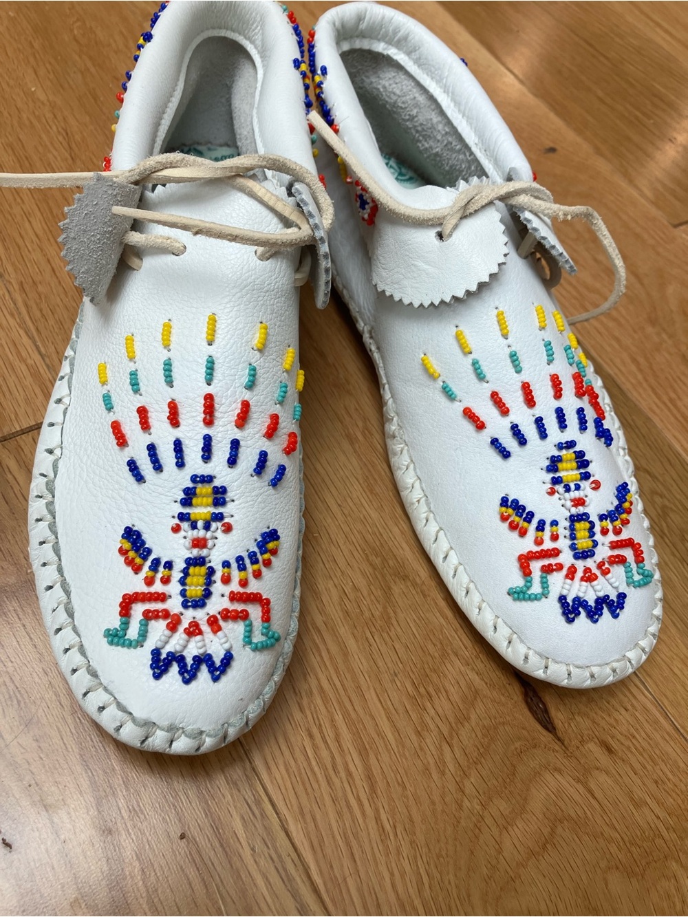 Vintage Taos White Beaded Moccasin size 9
